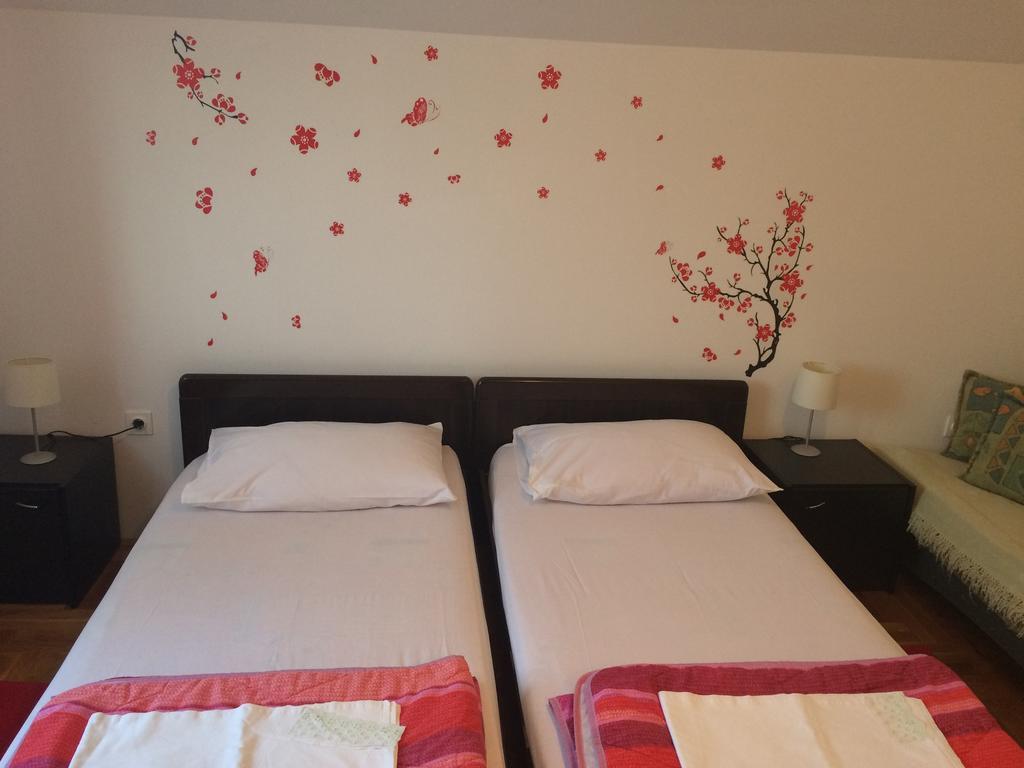Apartment Kolundzic Novi Vinodolski Rum bild