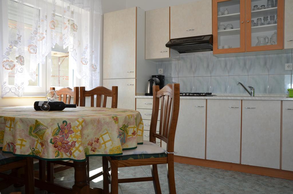Apartment Kolundzic Novi Vinodolski Exteriör bild