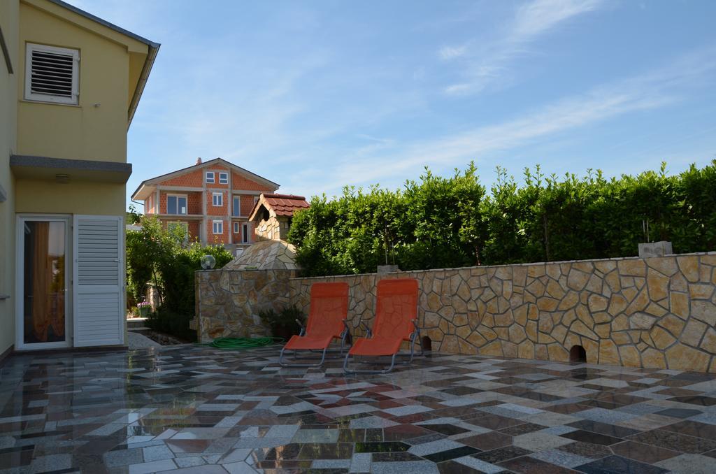 Apartment Kolundzic Novi Vinodolski Exteriör bild