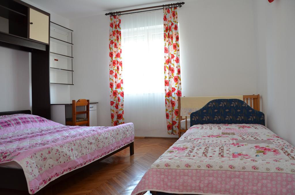 Apartment Kolundzic Novi Vinodolski Exteriör bild